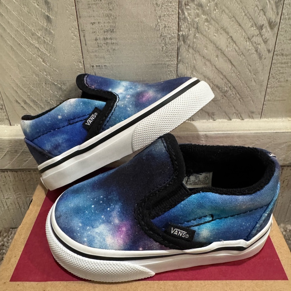 Toddler Classic Slip-On Vans ‘Galaxy’